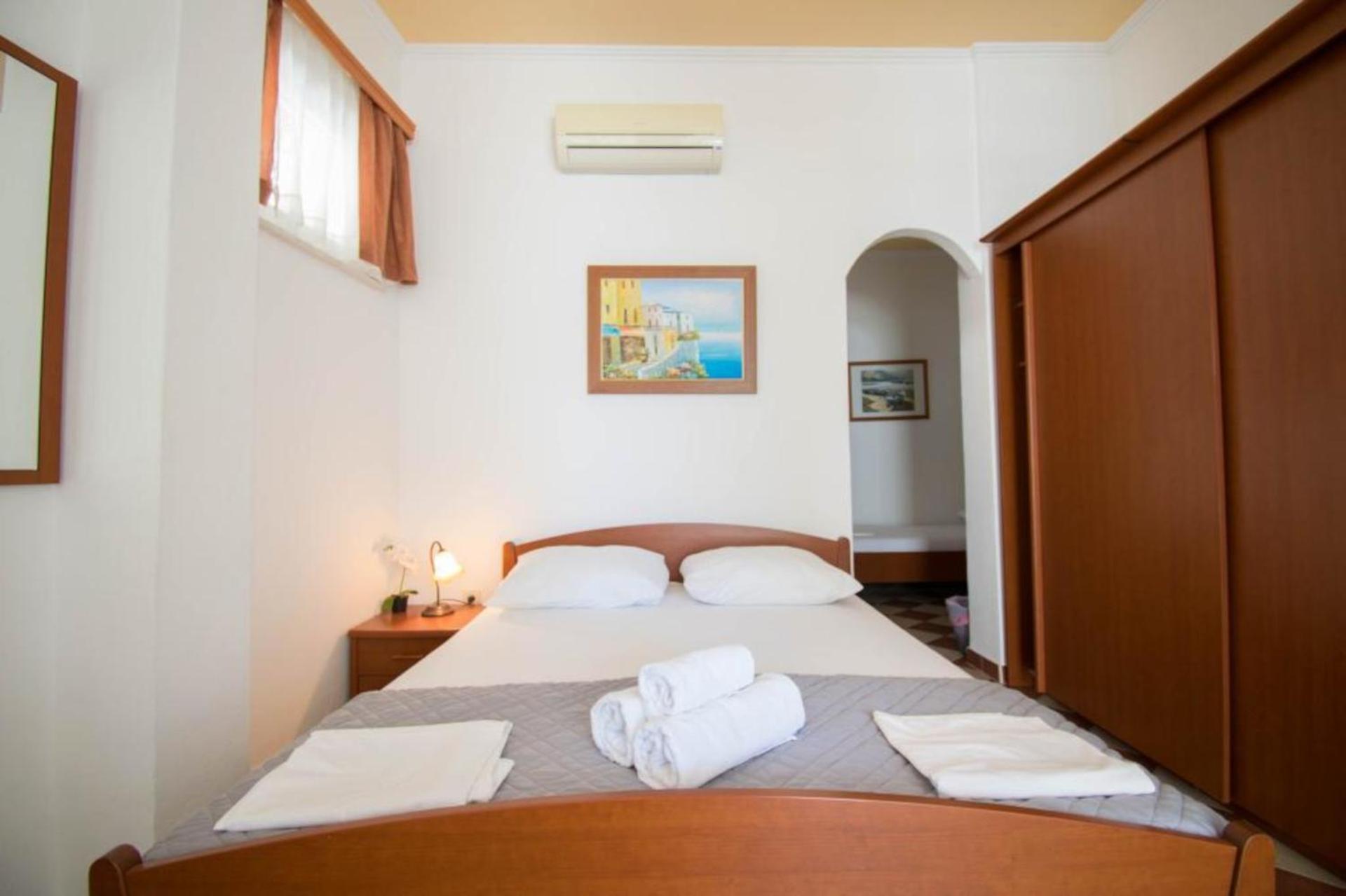 Villa Kameni Dvori Baska Voda Bilik gambar