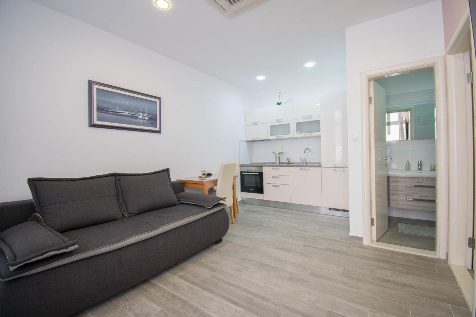 Villa Kameni Dvori Baska Voda Bilik gambar
